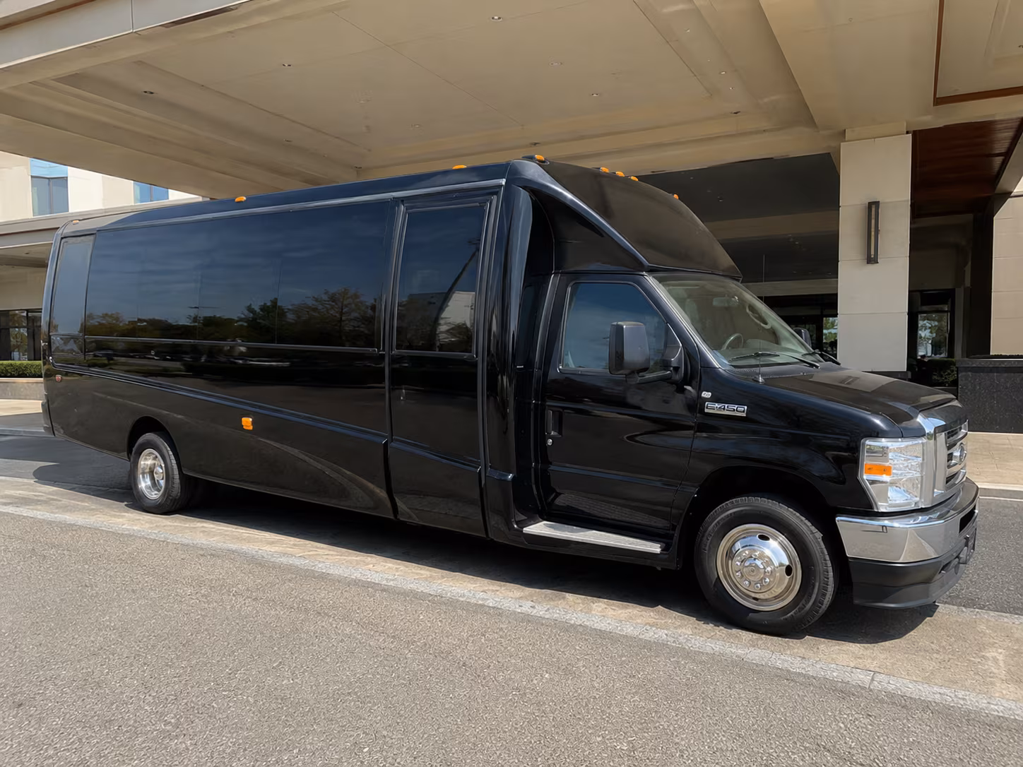 Macon Winery Tour & Pub Crawl Transportation